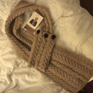 Irish wool cabled scarf
